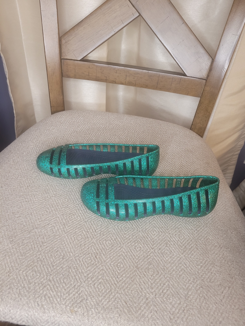 Crocs Girls Green Glitter Slip-On Flats